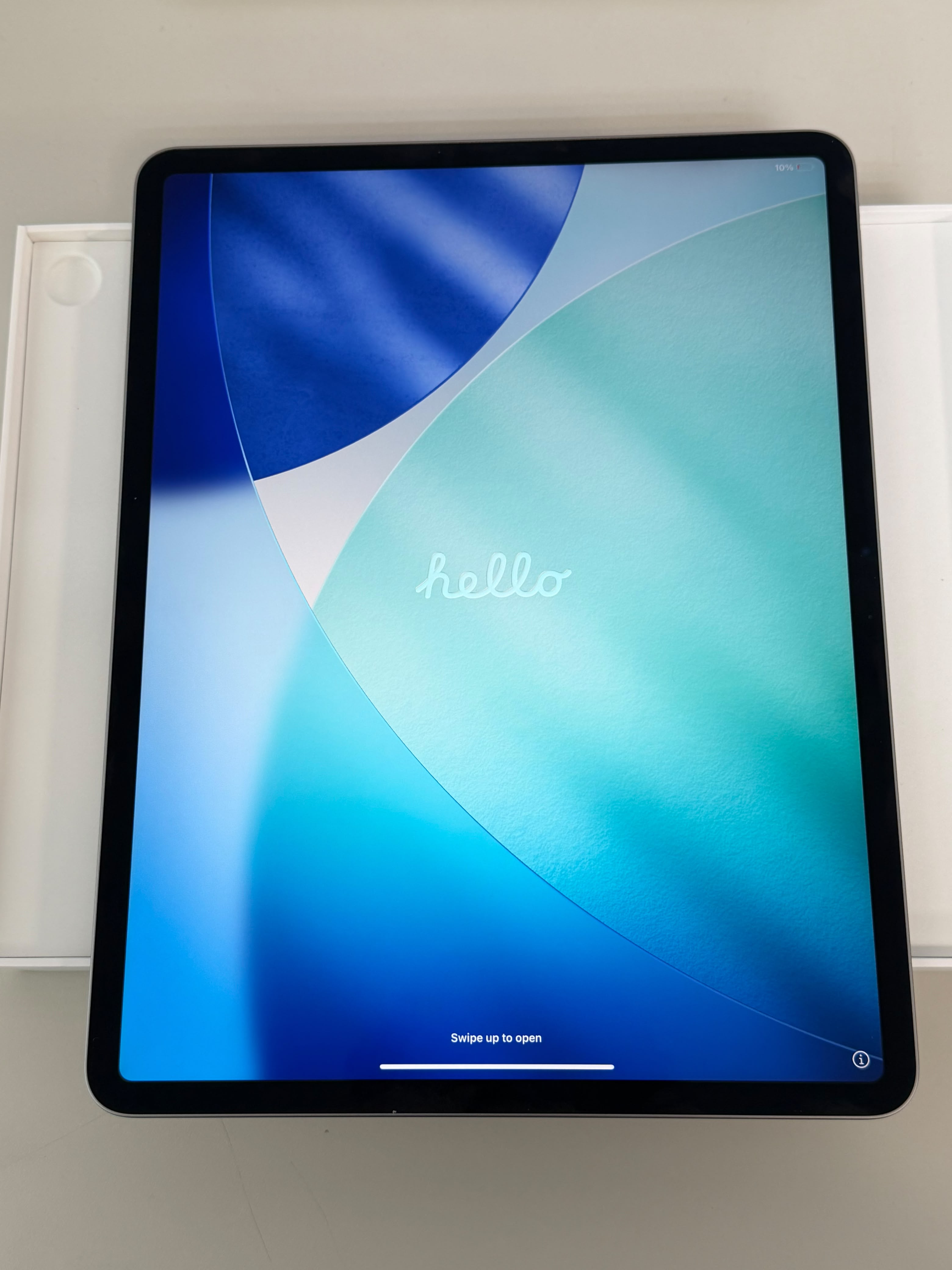 iPad Air M4 13" 128GB Wi-Fi - Cinza espacial - Seminovo